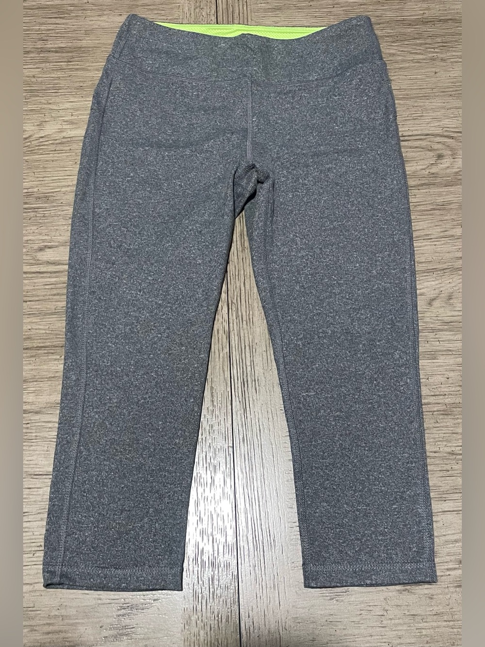 Marika cropped women’s leggings, size small, heather gray